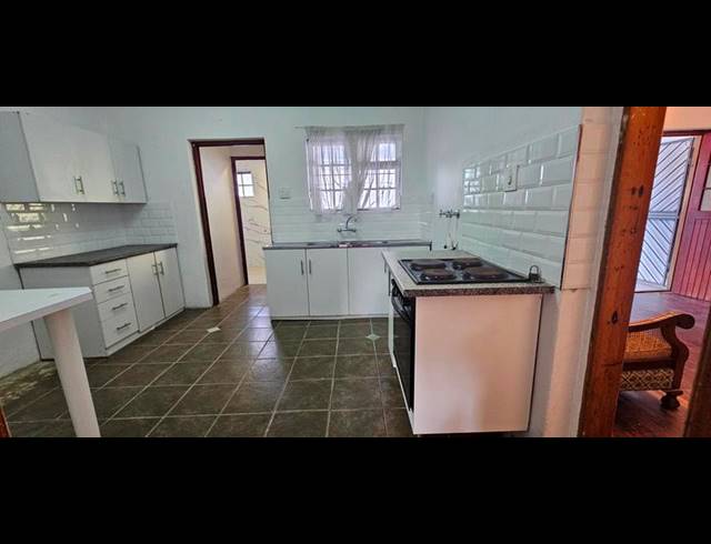 2 BEDROOM PROPERTY TO RENT IN WYNBERG